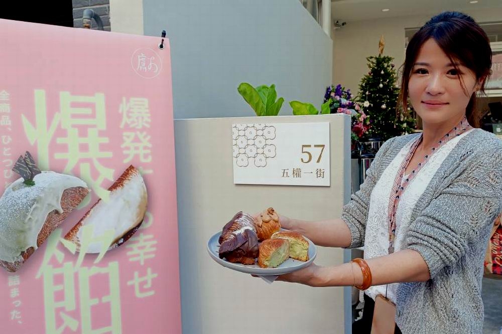 「獻烘焙」劉于維將紐約爆紅的圓可頌「獻」給台灣消費者。（楊文琳攝）