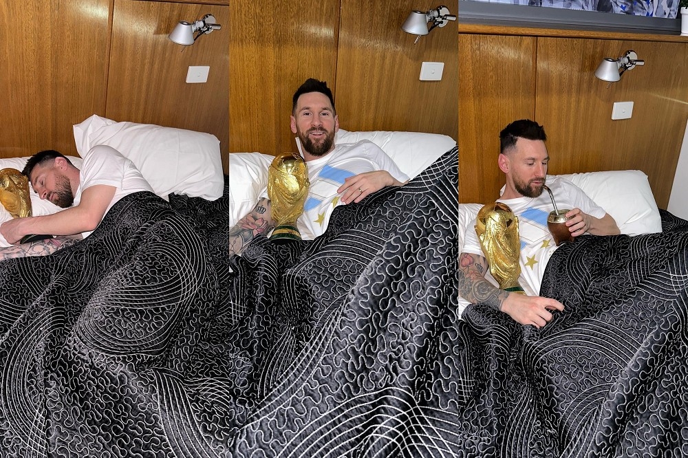 梅西IG貼文秀出抱著大力神盃睡覺的照片，並以西班牙文向大家問早。（合成畫面／取自梅西IG）