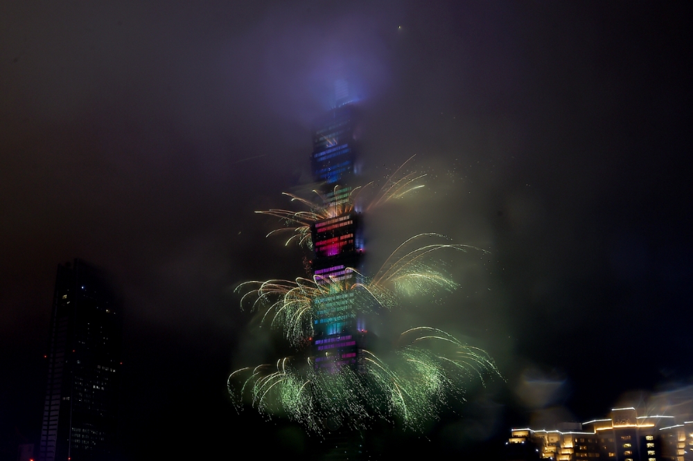 台北最High新年城2023跨年晚會101燦爛煙火。（張哲偉攝）