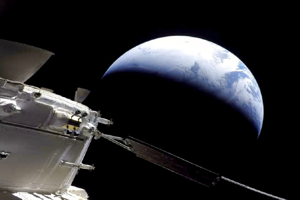 NASA猎户座太空船日前返回地球，完成绕月任务。（美联社）(photo:UpMedia)