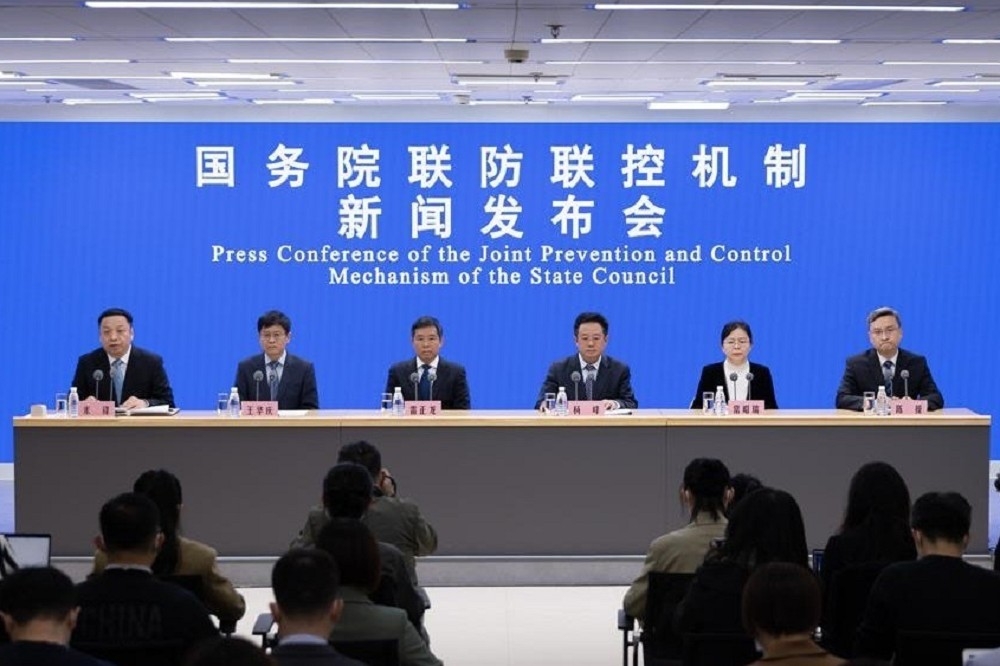 中國國務院聯防聯控機制8日下午舉行新聞發布會，說明第10版防控方案相關情況。（取自香港01網站）