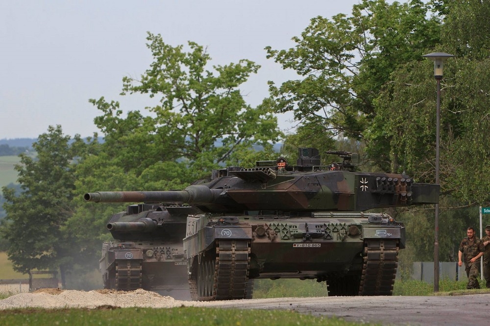 德製豹2系列由於火力、防護力、機動力均衡，成為冷戰之後最熱銷的西方主力戰車。（取自德國國防軍）