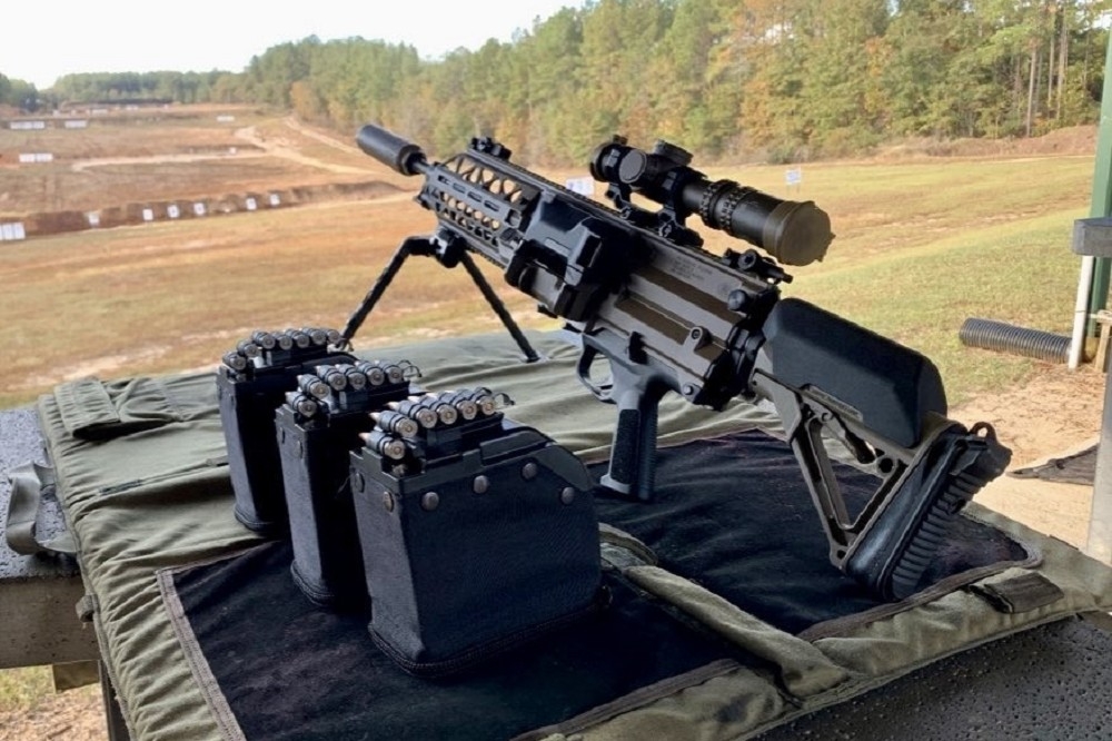 FN Herstal英國分公司低調放出美國同事開發的6.5x43公厘口徑的「EVOLYS」超輕型機槍，鎖定未來特戰任務市場。（取自推特）