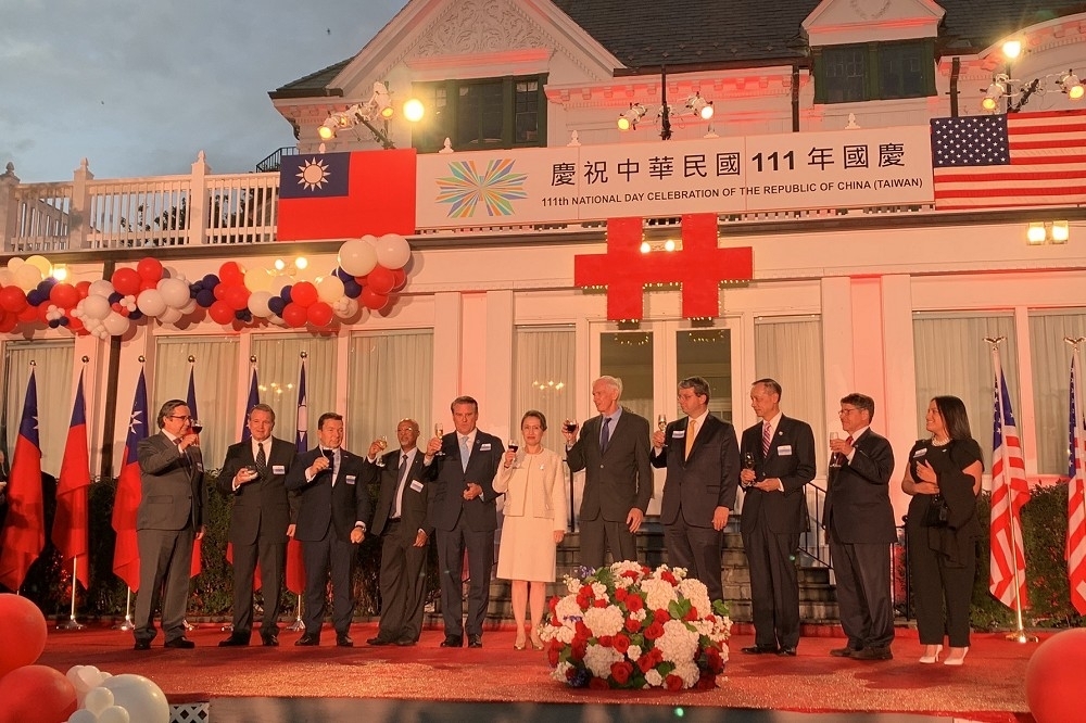 近日《紐約時報》人物側寫台灣駐美代表蕭美琴，顯示台灣在美國地位的實際提升。（圖片取自駐美代表處推特）
