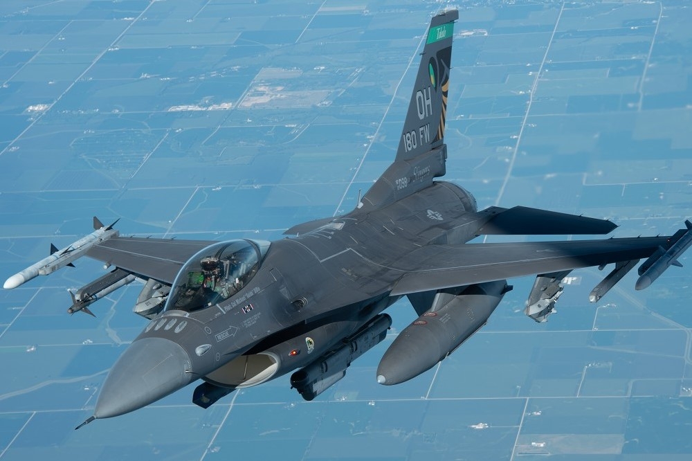 圖為美國俄亥俄州空軍國民兵第180聯隊的F-16戰機。（取自DVIDS）