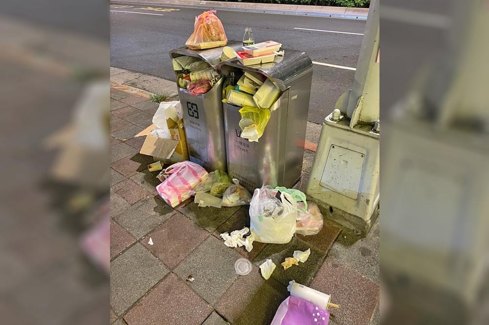 台北市增設垃圾桶議題引起各界討論，不少民眾擔心垃圾桶爆量影響市容。（取自洪孟楷臉書）