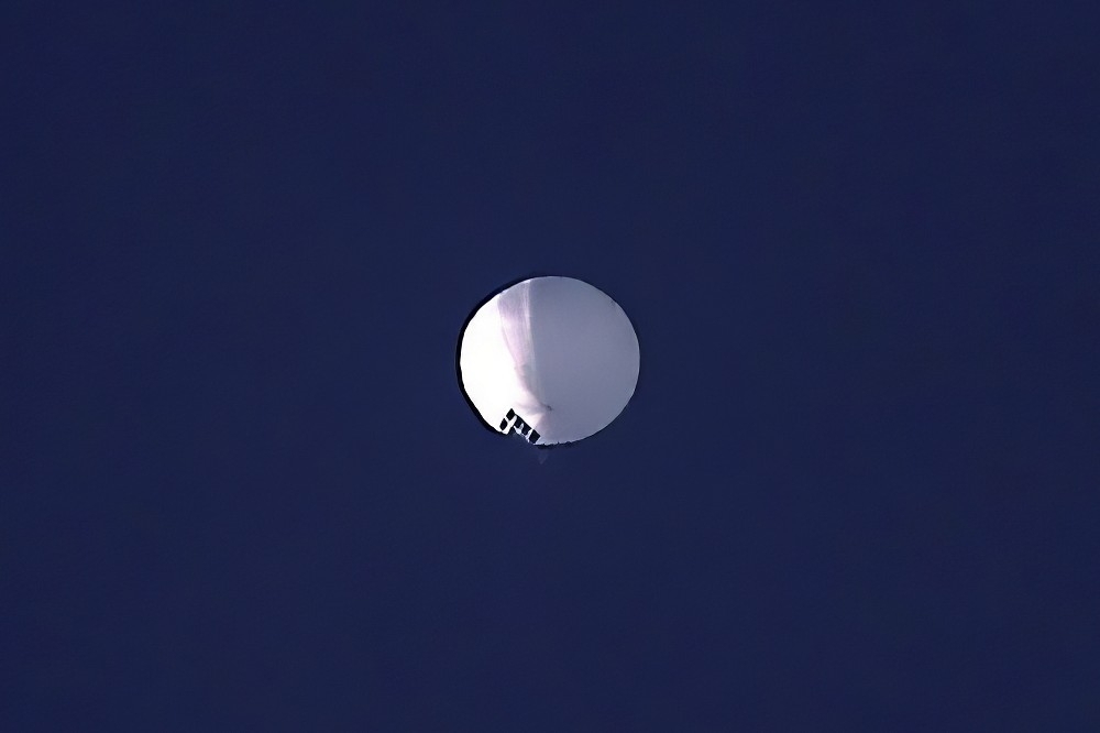 五角大廈3日反駁中國聲稱民用科研無人飛艇誤入美國領空的說法，指其為間諜氣球。（美聯社）