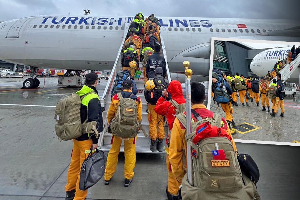 台灣搜救第一隊已經抵達土耳其，在伊斯坦堡機場轉機後將挺進災區。（合成照片／消防署提供）