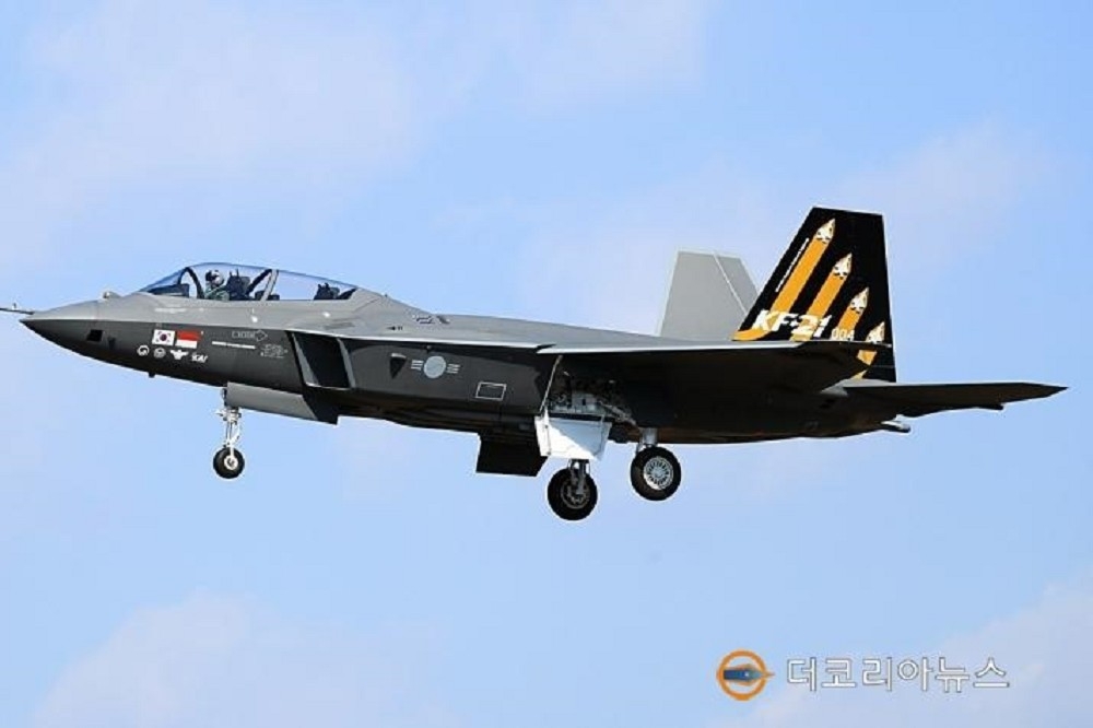 南韓獵鷹戰機的4號原型機完成試飛。（取自Fighterman_FFRC推特）