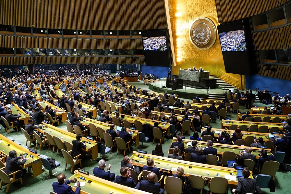 聯合國大會以141國贊成、7國反對、32國棄權的比數，通過要求俄軍撤離烏克蘭。（美聯社）