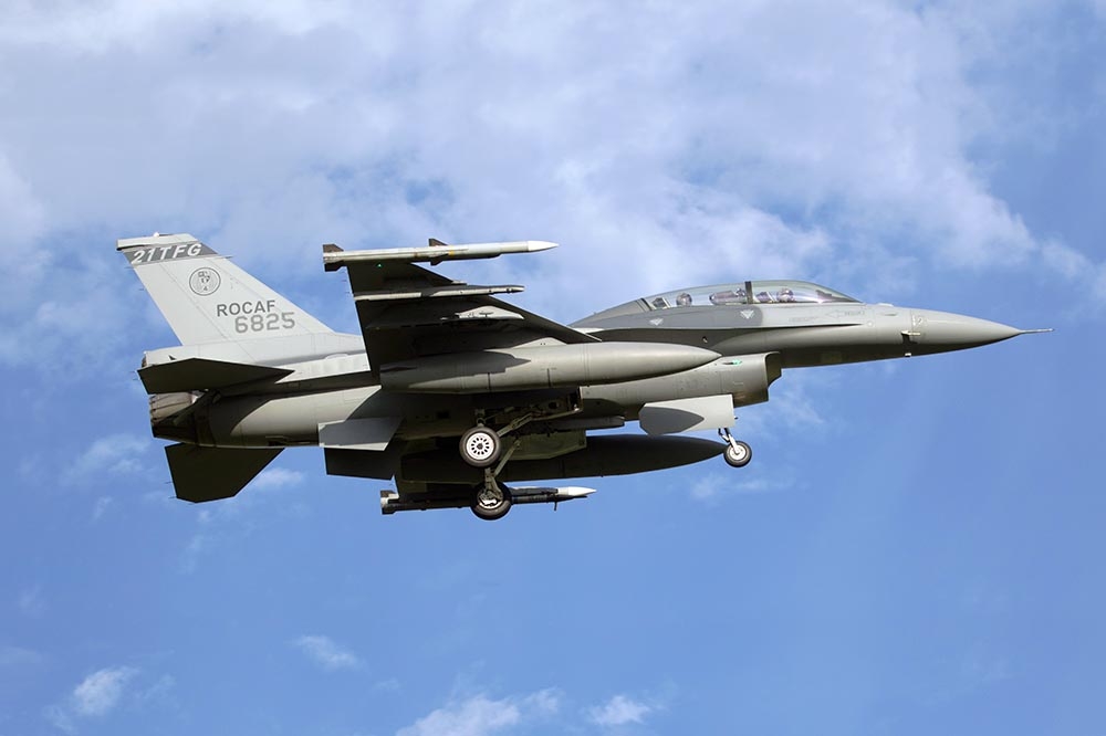 國軍F-16戰機已在國內進行AIM-120 C7飛彈的試射。（讀者Tsungfang Tsai提供）