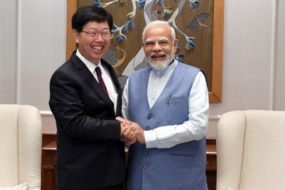 鴻海將在印度擴大投資。圖為鴻海董事長劉揚偉本週稍早與印度總理莫迪會晤。（取自鴻海推特）
