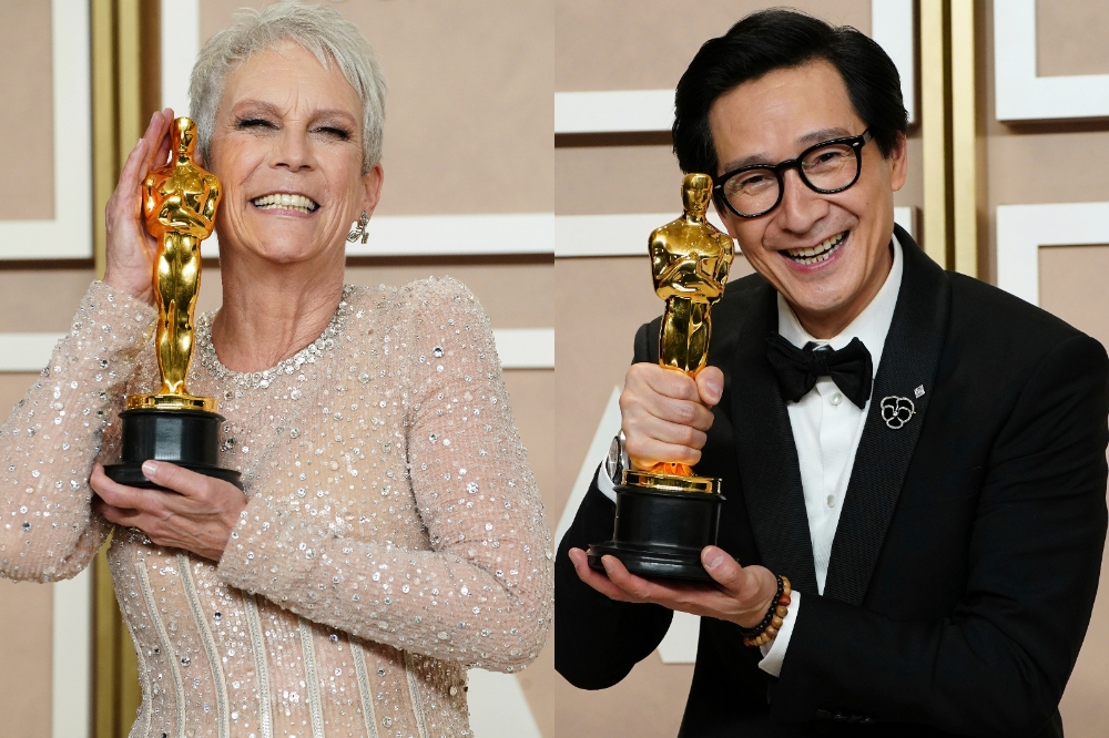 第95屆奧斯卡金像獎最佳男、女配角獎由《媽的多重宇宙》關繼威（右）和潔美李寇蒂斯（左）奪下。（美聯社）
