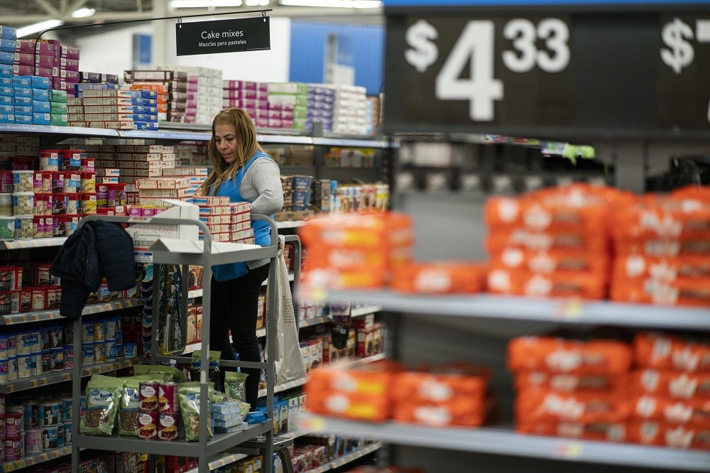 美國公布2月核心消費者物價指數，漲幅高於外界預期，使聯準會貨幣政策陷入兩難。（美聯社）