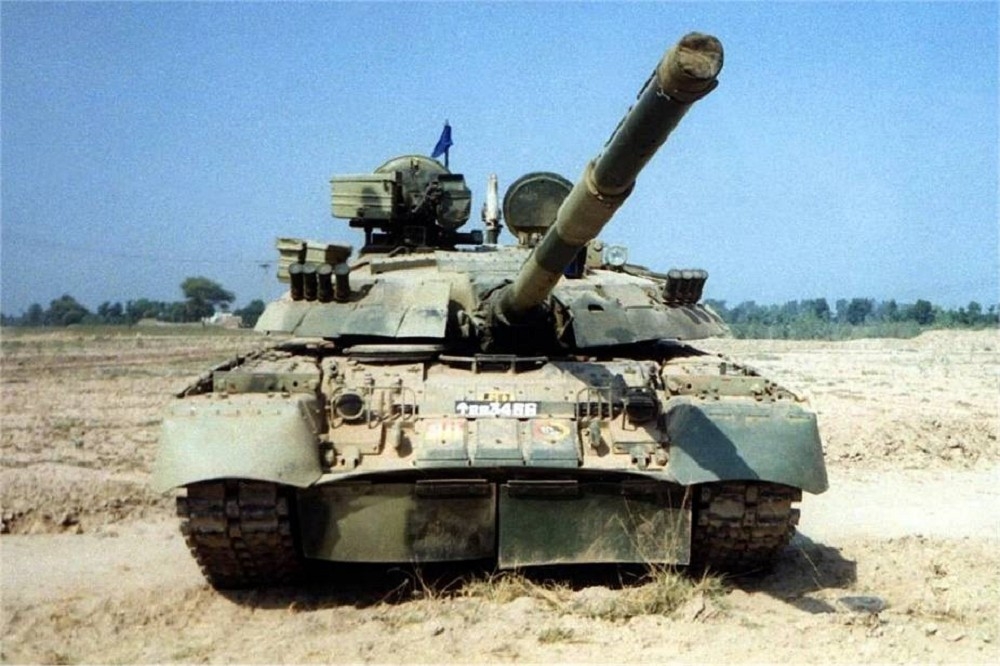 巴基斯坦擬向烏克蘭提供44輛T-80UD主戰車，換取西方對巴國援助。（取自@MarcelN66推特）