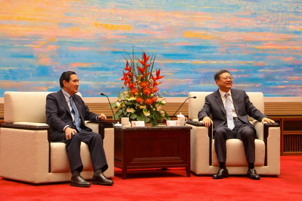 前總統馬英九今天（5日）訪上海市委書記陳吉寧。（馬英九辦公室提供）