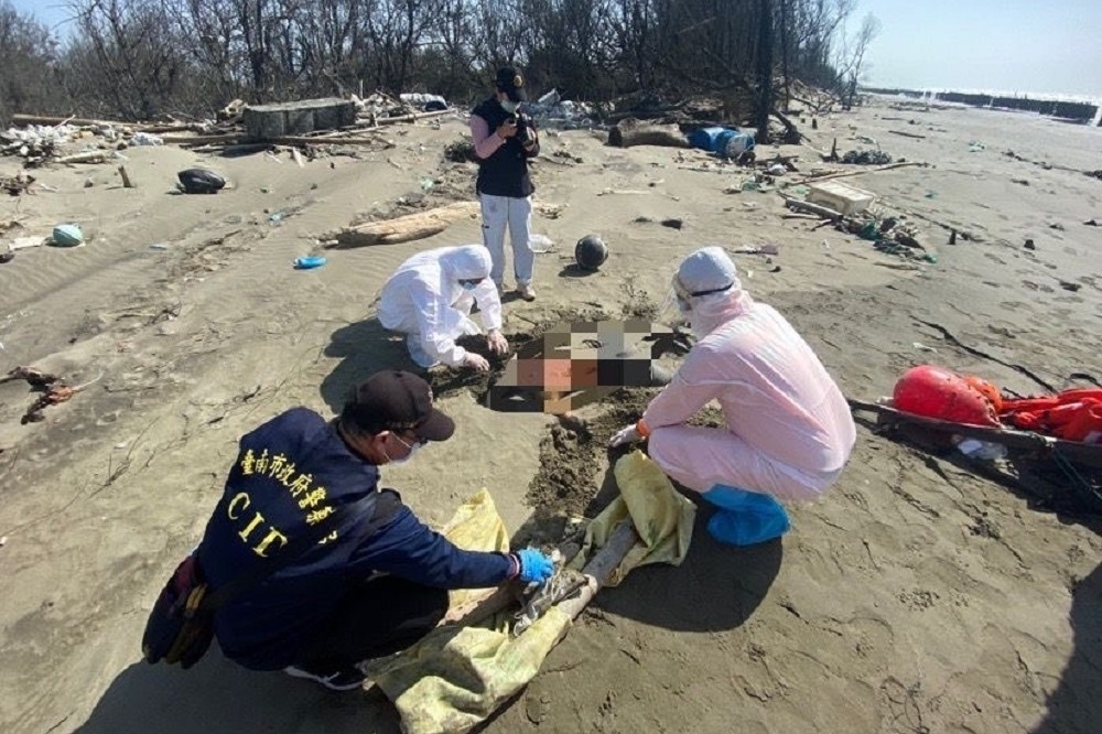 台灣西半部沿海2月起發現多具浮屍，引發社會關注。（翻攝畫面）