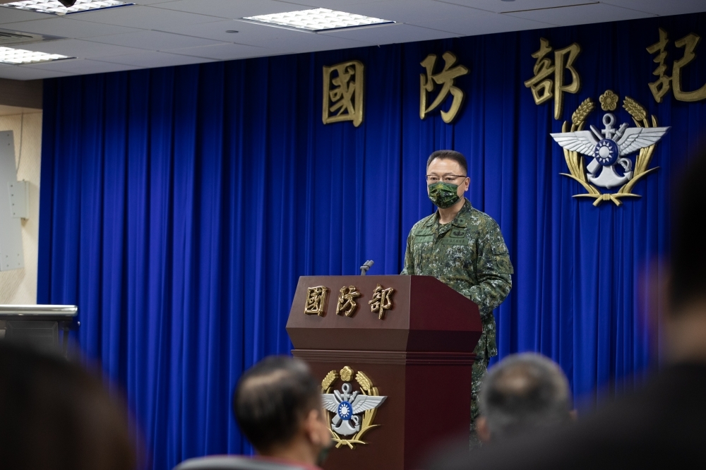 國防部表示，中國發射衛星的火箭殘骸墜落台灣北部外海警示區，對我國土安全未造成影響。（國防部提供）