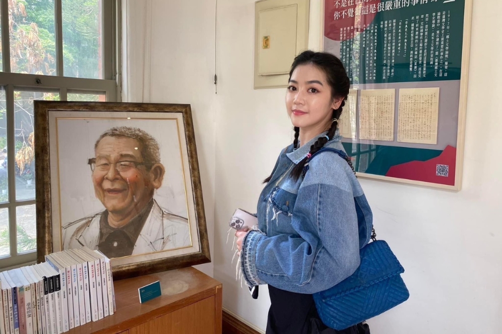 美女主播劉方慈到台南旅遊，在臉書貼出一系列文青照。（取自劉方慈臉書）
