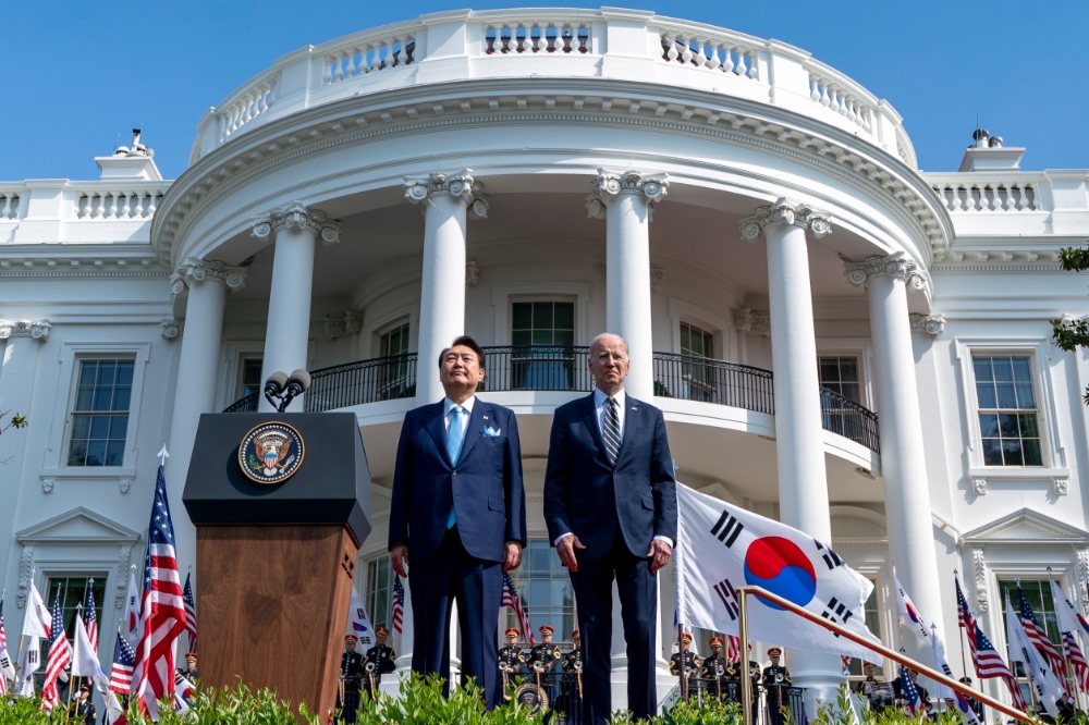 美南發布「紀念美韓同盟70週年元首聯合聲明」，聲明維護台海及區域和平、穩定與繁榮，我外交部表達歡迎與肯定。（美聯社）