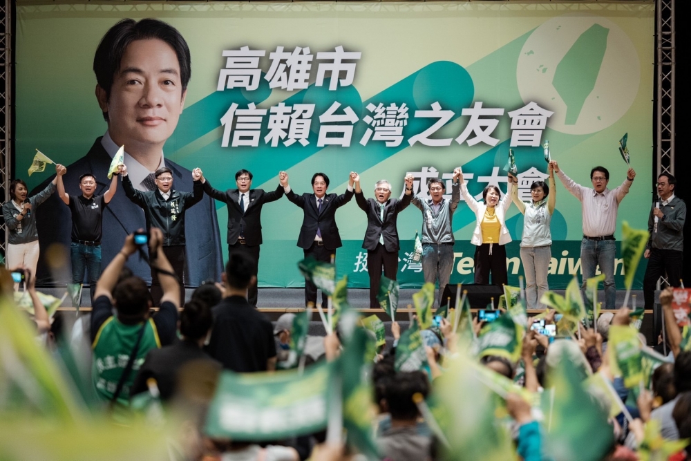 「高雄市信賴台灣之友會成立大會」，賴清德提出4項任務，邀請大家並肩作戰。（民進黨提供）