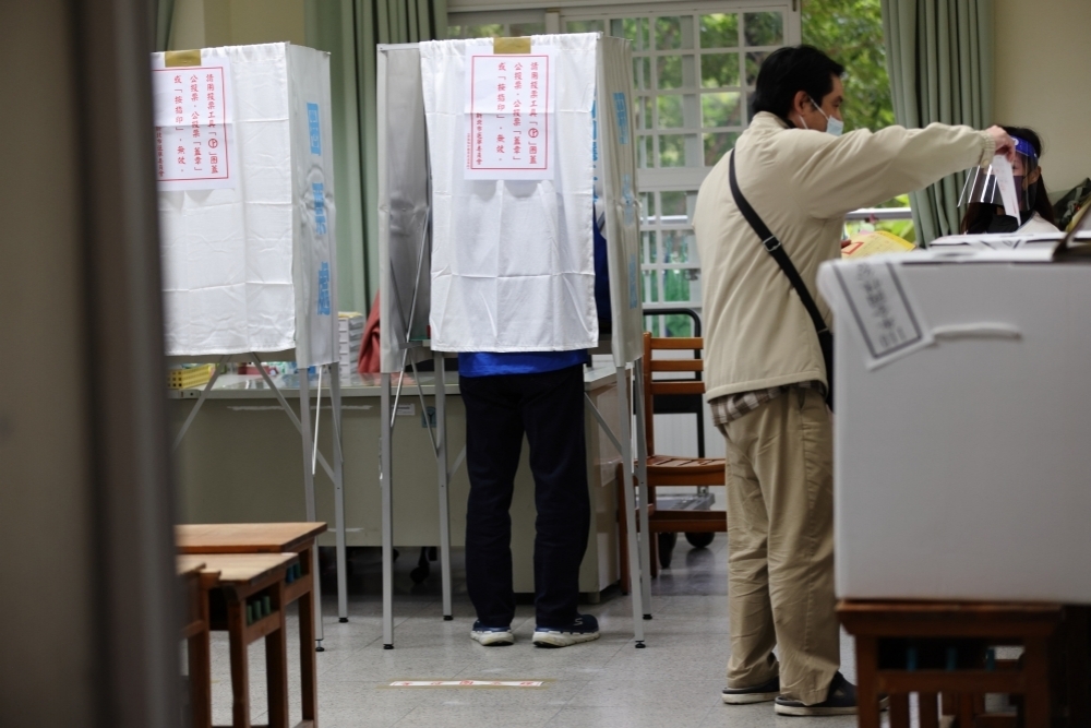 立法院內政委員會今初審通過「公職人員選舉罷免法第108條條文」修正草案。（資料照片／陳愷巨攝）