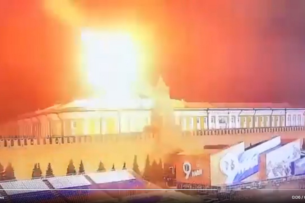 莫斯科3日指控烏克蘭於2日晚間派遣無人機攻擊克里姆林宮。（截自網路影片）
