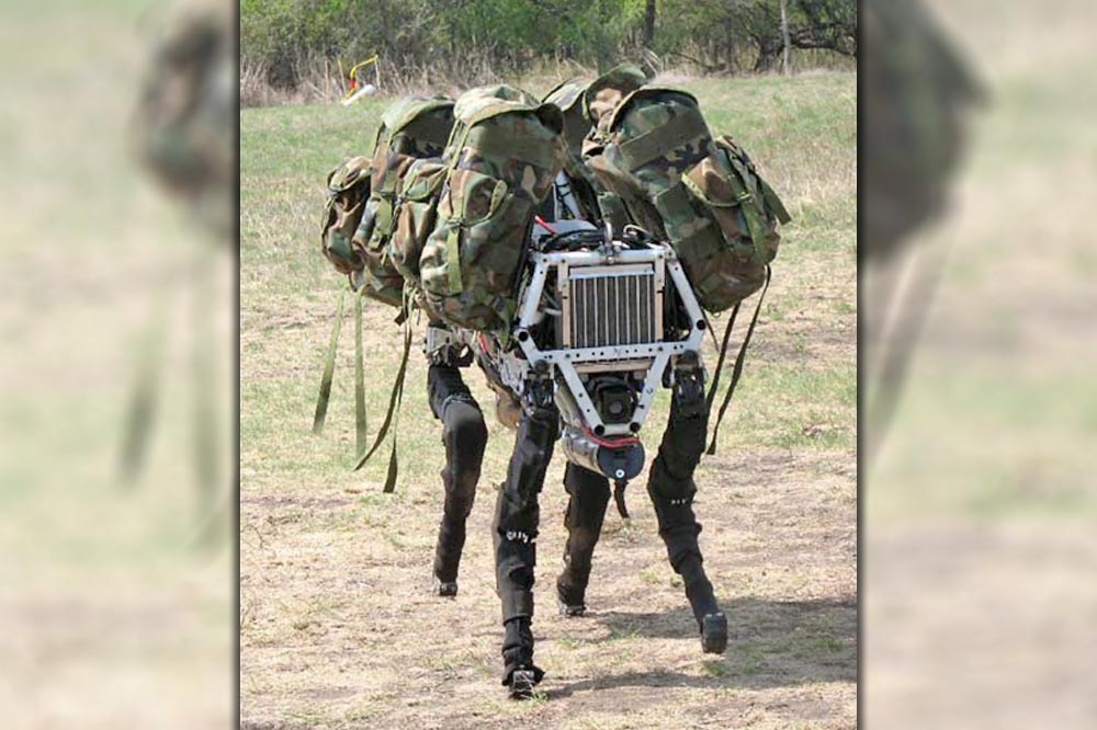 「大狗」是設計用於穿越複雜地形的四足無人機。（圖片摘自維基百科）