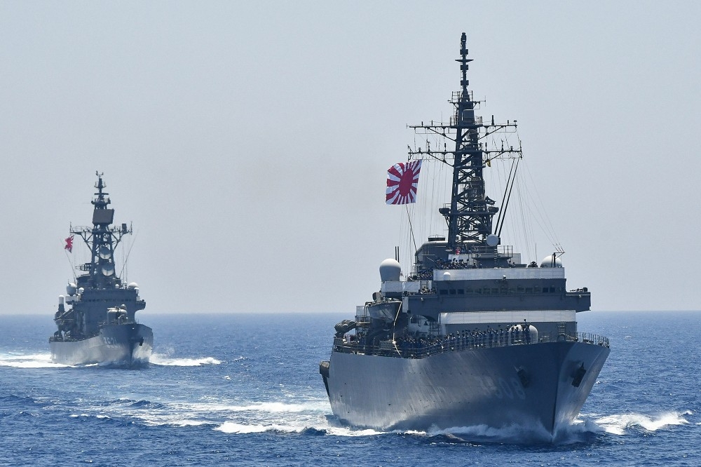 日本自衛隊近年積極參與國際聯演，強化防禦能量。圖為遠赴地中海與北約海軍聯演的訓練艦。（取自DVIDS）