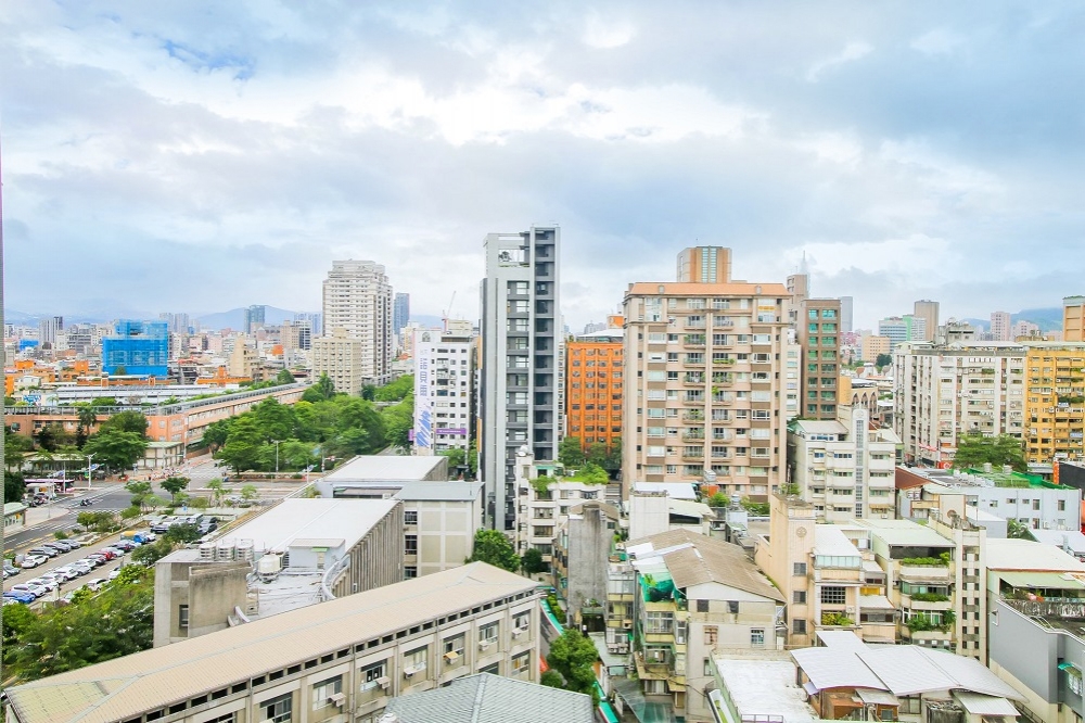 台北市中正區近五年間住宅平均坪數減少8.1坪，減幅達18.9%，「小宅化」最為明顯。(房市示意圖)（永慶房產集團提供）