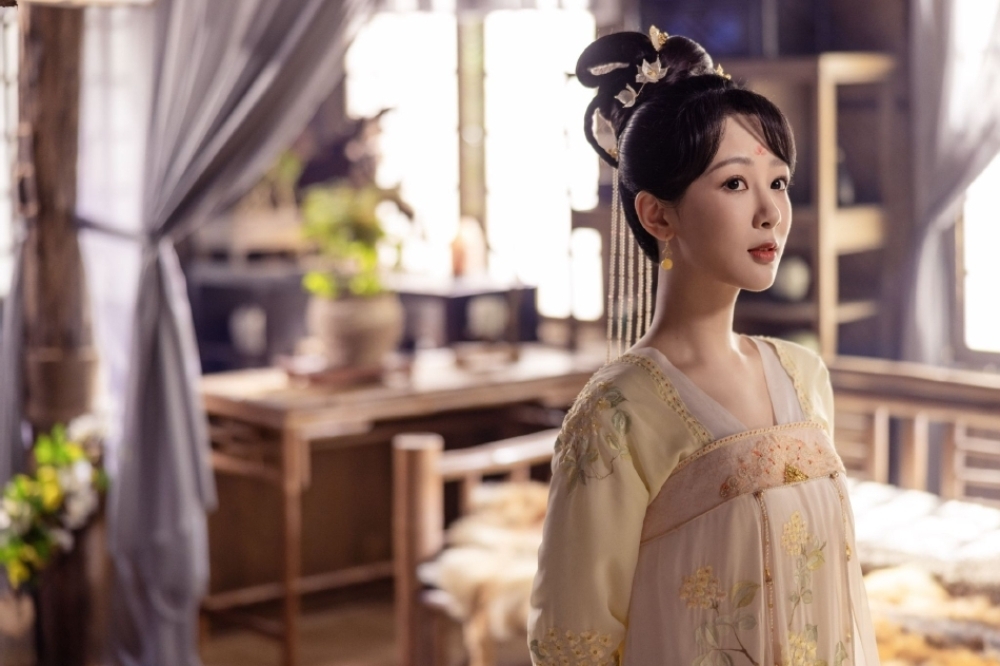 楊紫主演的古裝新戲《長相思》已取得發行許可，正過審待播中，而她最近卻因為代言韓國保健食品，無端捲入中國「仇韓」風暴之中。（取自微博）