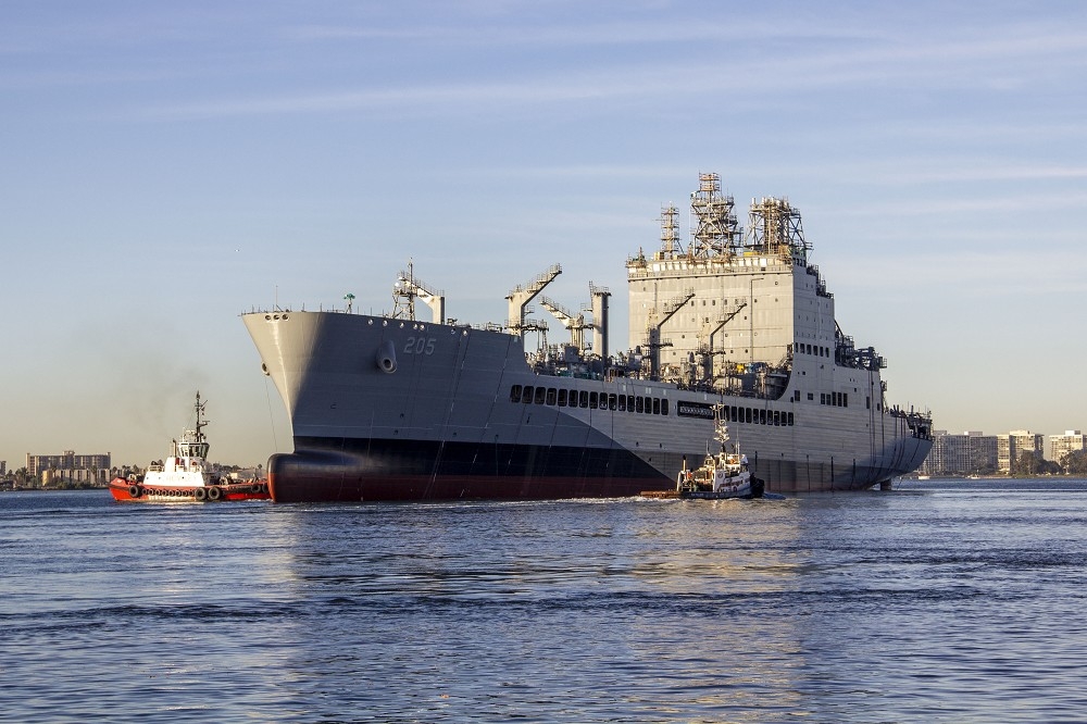 美國海軍增購新式油料補給艦，強化航艦打擊群續航力，圖為「路易斯號」（T-AO 205）。（取自美國海軍網站）