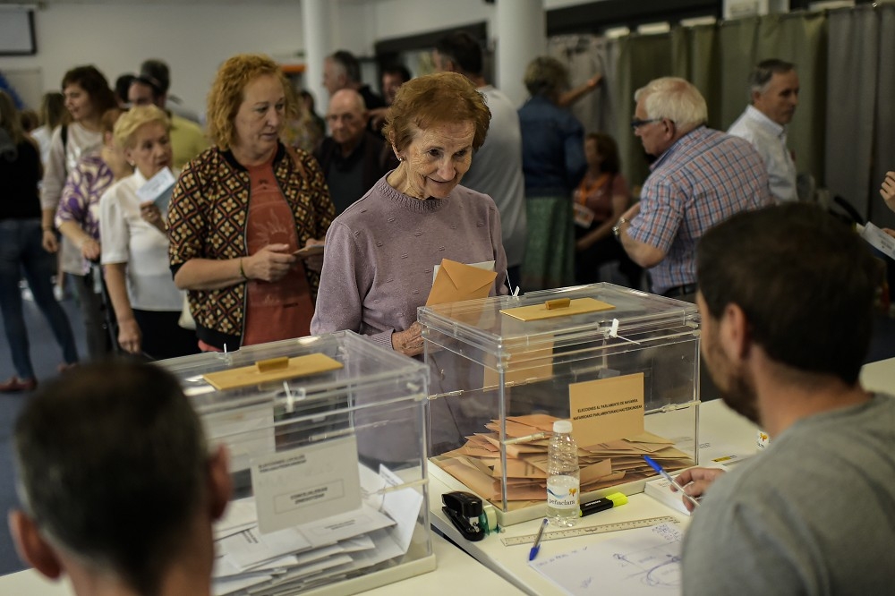 西班牙28日舉行地方選舉，總理桑切斯領導的社會勞工黨慘敗，隔天桑切斯宣布將於7月提前舉行國會大選。（美聯社）