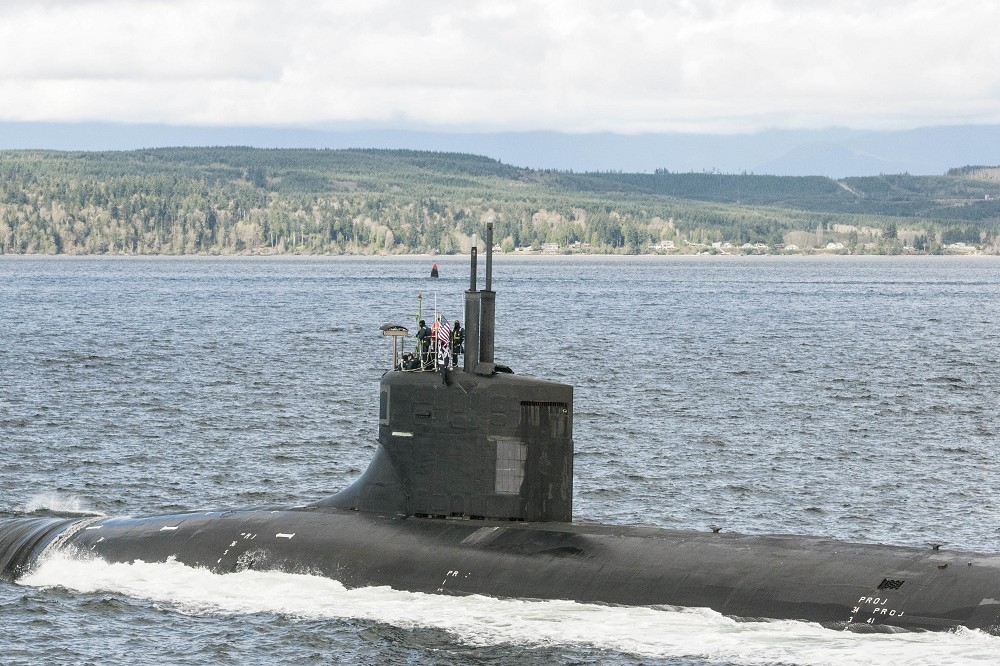 美國海軍「卡特號」（SSN 23）核動力攻擊潛艦，是目前美軍海床作戰最主要的平台，圖為該艦浮航畫面。（取自美國海軍網站）