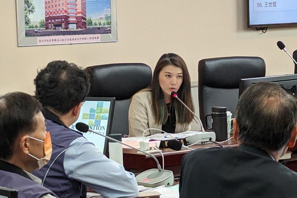 台北市美女議員顏若芳遭前女員工打臉遇性騷息事寧人，顏若芳在臉書上致歉。（取自顏若芳臉書）