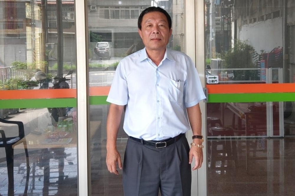 黃明太的住家及服務處在昨天（15日）遭檢調搜索，黃明太則在偵訊後以200萬元交保候傳。（取自黃明太臉書）