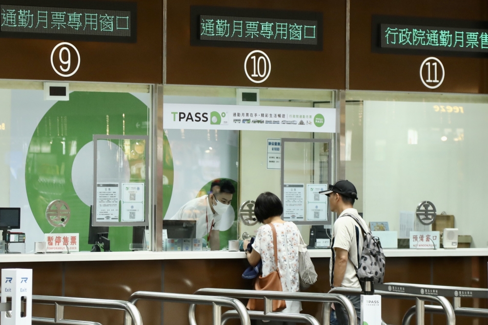 「TPASS行政院通勤月票」7月1日正式啟用，截至3日，共計155.8萬人次使用搭乘。（資料照片／王侑聖攝）