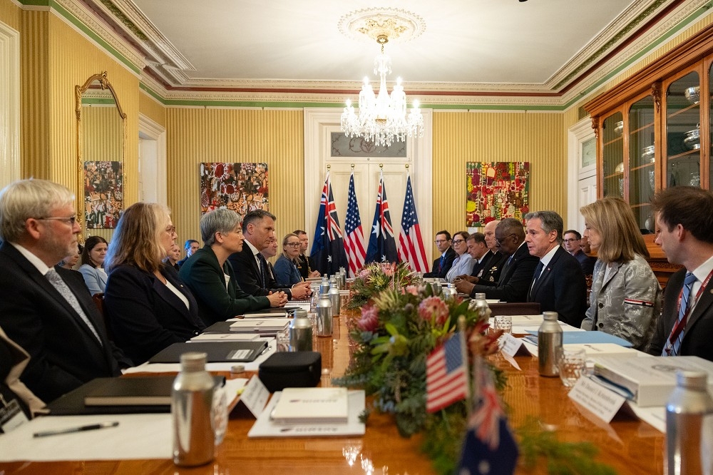 美、澳兩國外長、防長與相關人員，舉行自2019年來首次部長級對話。（取自布林肯推特）