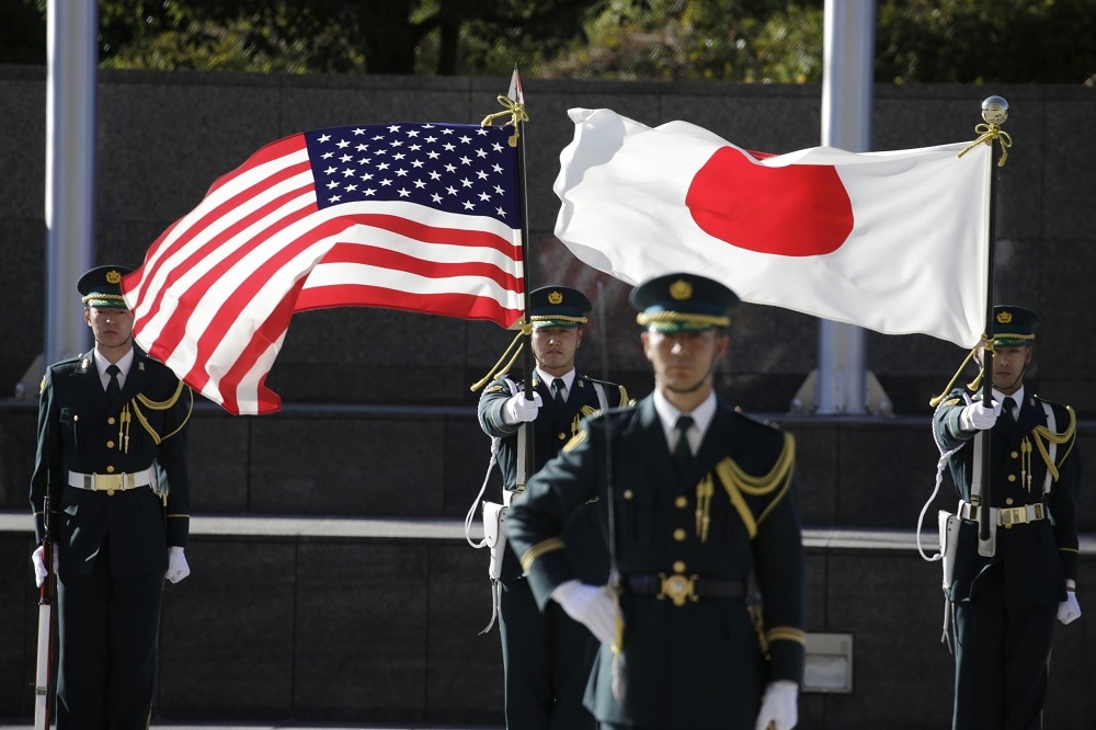 為強化美日同盟，日本只能努力填補漏洞。（資料照／美聯社）