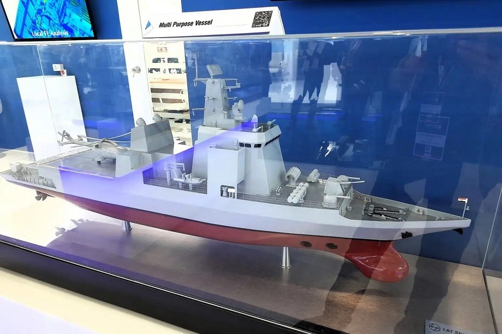 印度Larsen & Toubro公司展出的多用途軍艦設計模型，目前已獲印度海軍採購2艘。（取自Naval News）