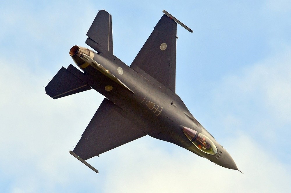 採用中低展弦比主翼+水平尾翼的常規布局F-16V 。（攝影： Jepuo Tsai）