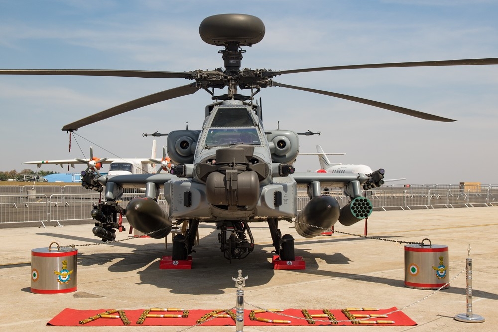印度空軍採購的AH-64E攻擊直升機，採用灰色塗裝。（讀者Tsungfang Tsai提供）