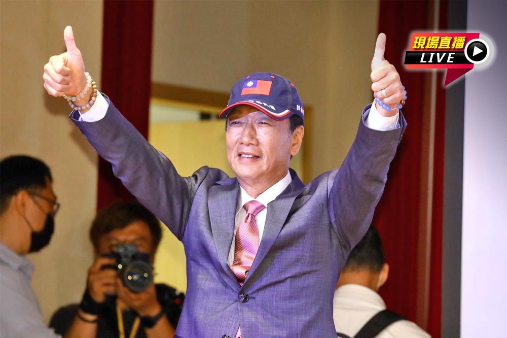 郭台銘28日上午舉行記者會，可能會宣布爭取連署參選2024總統選舉。（王侑聖攝）
