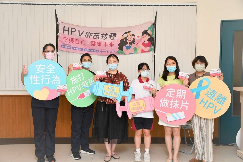 加倍保護健康99！ 竹市HPV疫苗21校園巡迴免費開打 2400名學生受。(新竹市政府提供)