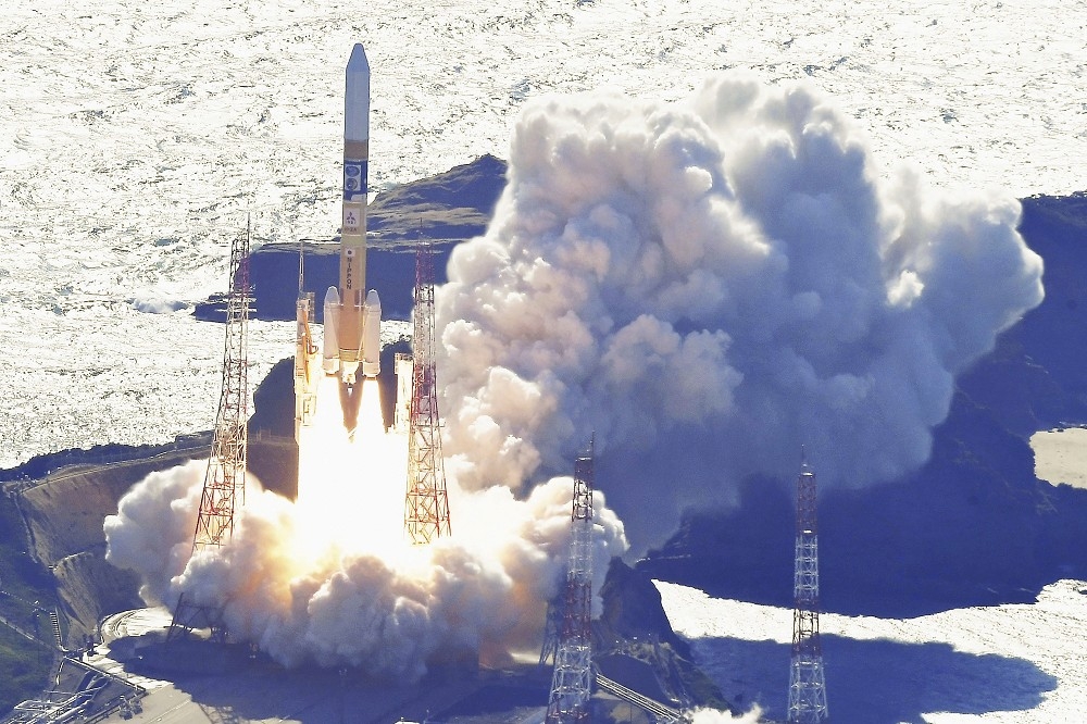 日本H-IIA火箭搭載「智慧型月球探測登陸器」，7日成功發射。（美聯社）