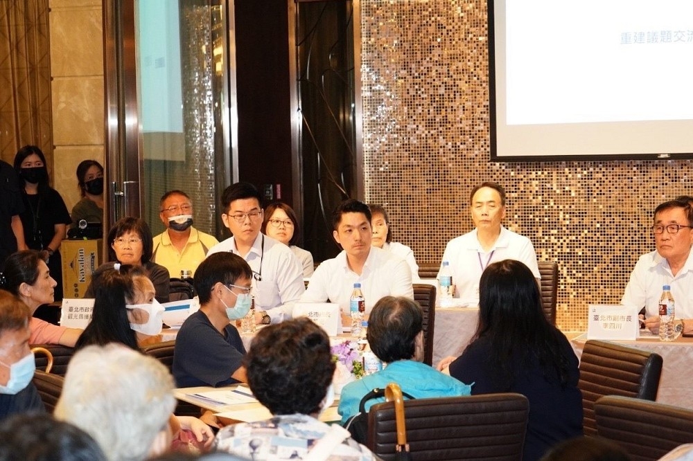 台北市長蔣萬安今晚（13日）出席基泰大直25下塌戶安置補助說明會。（台北市政府提供）