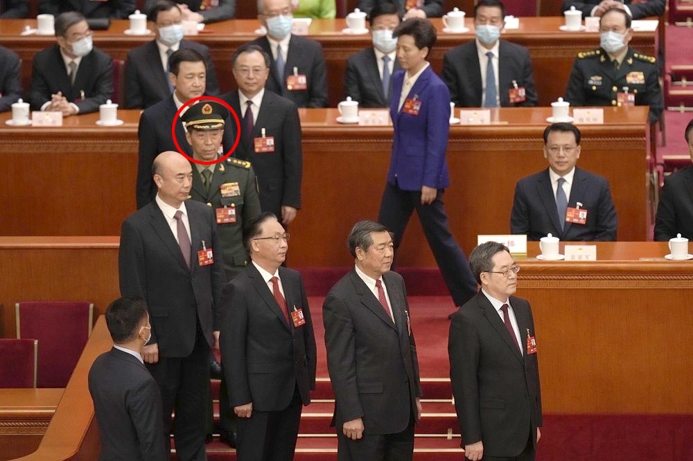 中國國防部長李尚福（紅圈處）消失即將滿一個月，外界普遍相信他因涉及貪腐行為被查，牽涉中國軍方高層大清洗。（美聯社）