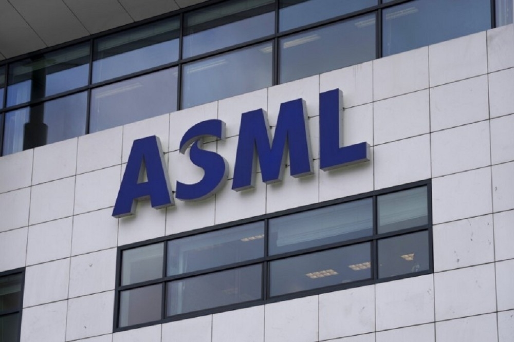 荷蘭艾司摩爾（ASML）中國前員工竊取機密數據後，可能投奔華為。（美聯社）