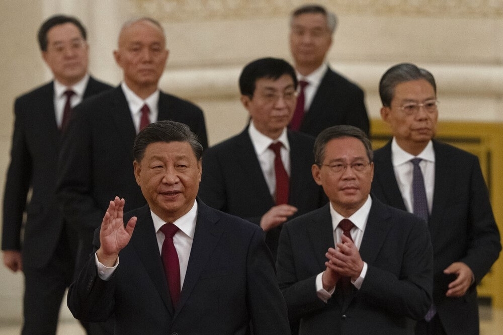 就在李強（前右一）就任總理後，中共國務院馬上進行新一輪統計打假，等於是和習近平聯手對李克強進行敲打。（美聯社）