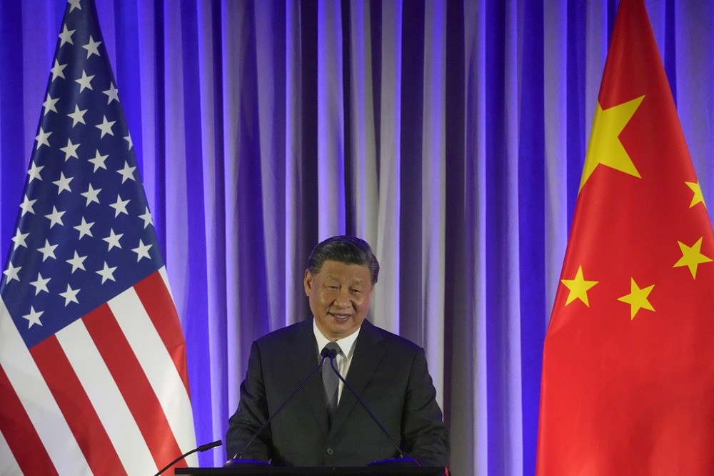 中國國家主席習近平出席APEC工商領導人峰會發表演說。（美聯社）